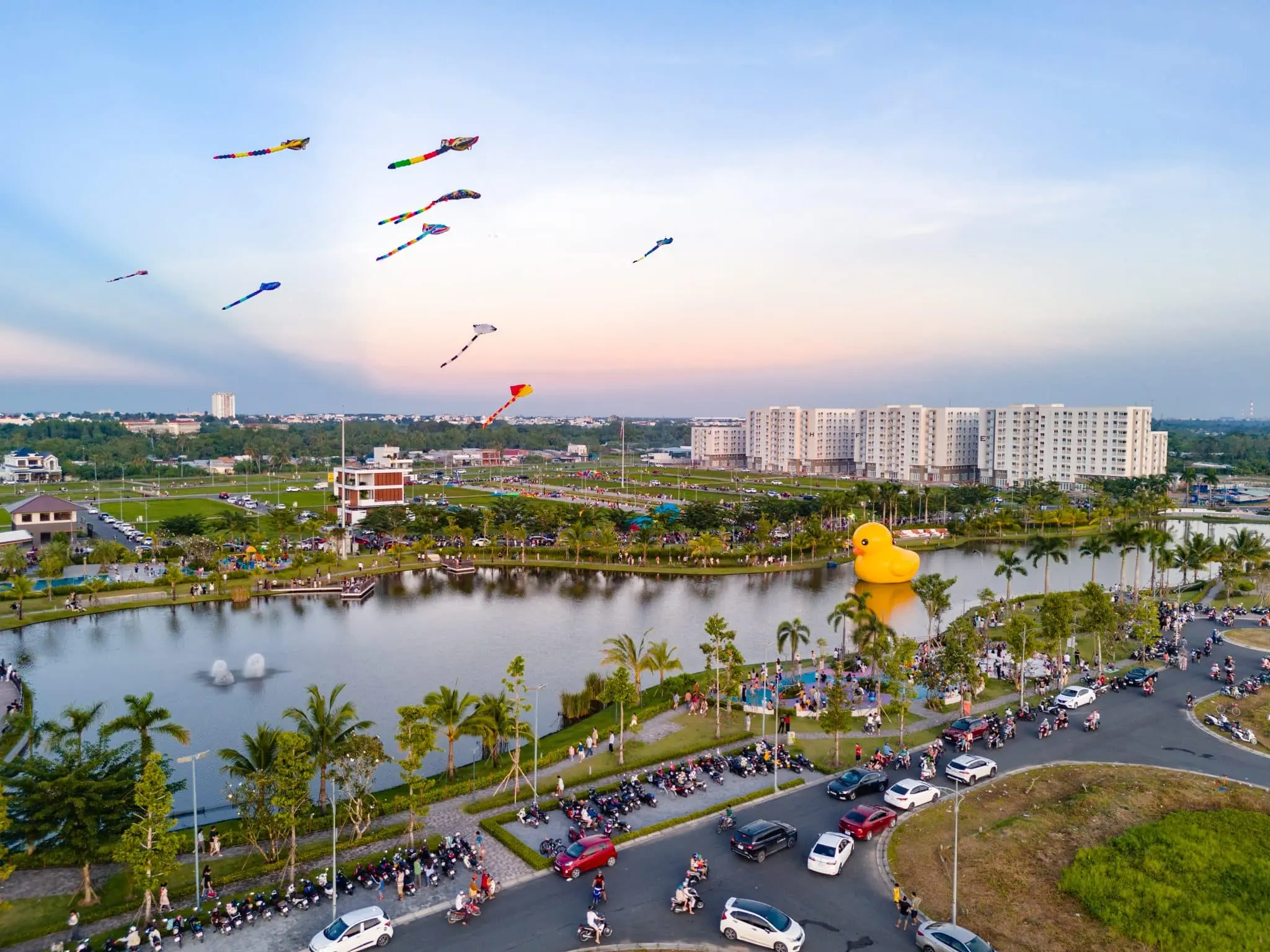 home namlong central lake bg